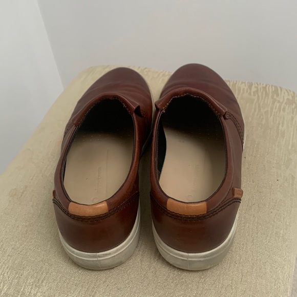 LIKE NEW High quality Ecco slip-on’s - Picture 3 of 3